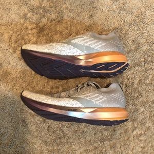 Brooks Levitate 3